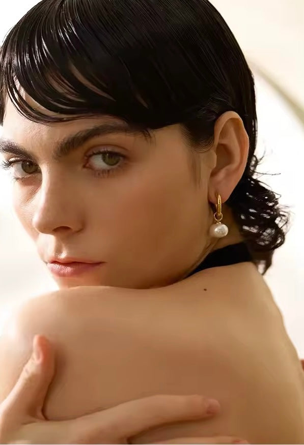 Isla Luz – Stainless Steel Pearl Hoops